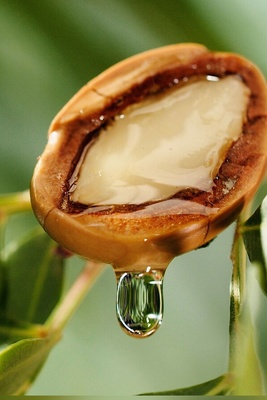 How to Use Argan Oil for Hair