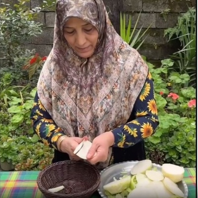 Tutorial for Zereshk Polo with Wedding-Style Chicken in a Lush Green Nature Setting with the Culinary Art of an Iranian Lady + Video / This Dish Is Absolutely Delicious 😍