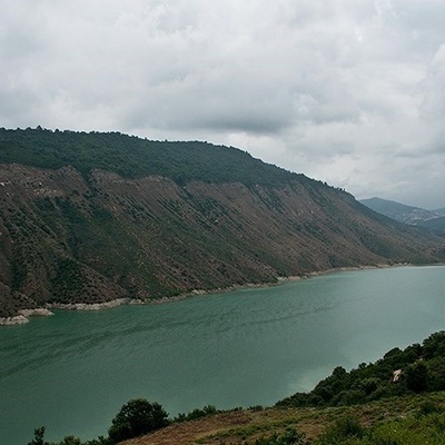 Shahid Rajaee Dam in Sari: Iran’s Hidden Gem for Nature Lovers and Adventure Seekers