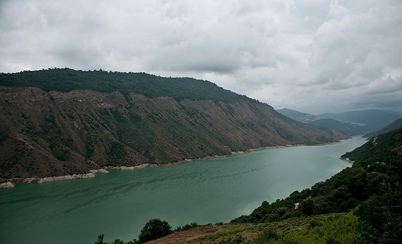 Shahid Rajaee Dam in Sari: Iran’s Hidden Gem for Nature Lovers and Adventure Seekers
