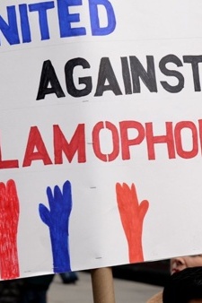 Survey Reveals 8 in 10 Muslims Face Widespread Hate in France