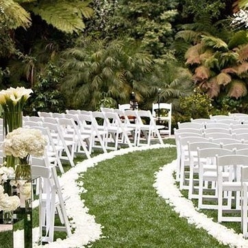The Most Extraordinary Wedding Traditions Around the World