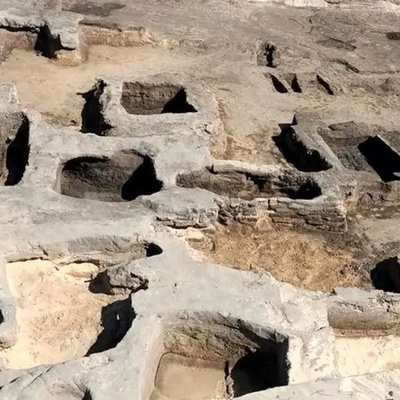 Discovery of “Golden Tongues” in an Ancient Egyptian Cemetery (Photo)