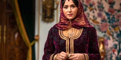 A Deep Look at Naser al-Din Shah’s Romantic Painting of Jeyran Khatoon: A Portrait of True Love Immortalized in History ❤️