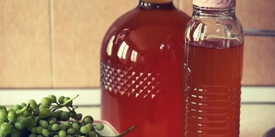 How to Make Vivid, Flavorful Verjuice at Home + Practical Tips to Prevent Mold