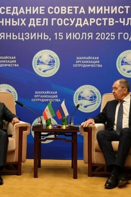 Iran, Russia Foreign Ministers Hold Meeting In China