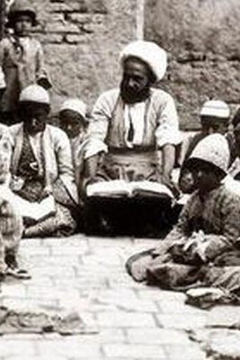 The Difference in Kids Going to School from the Qajar Era to the 1980s + Photos