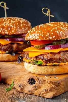 Step-by-Step Guide to Making the Ultimate Cheesy Burger: A Flavor Explosion You Can't Resist