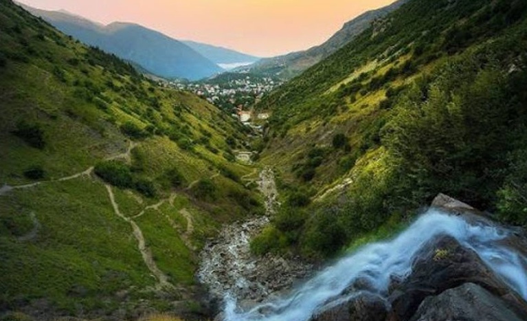 Javaherdeh Village