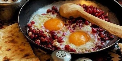 How to Make a Simple, Delicious, And Traditional Northern Pomegranate Omelet