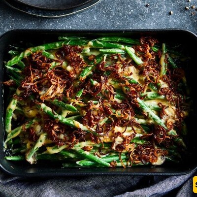 Classic Green Bean Casserole: A Creamy, Flavorful Side Dish for Thanksgiving Day!