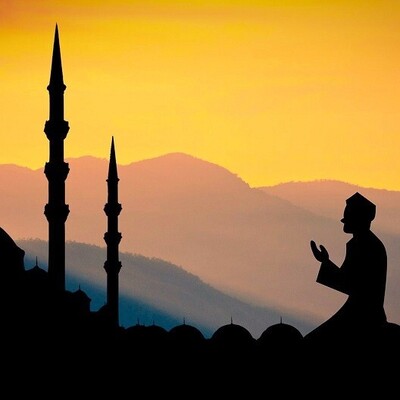 Familiarity with the External Etiquette of Prayer