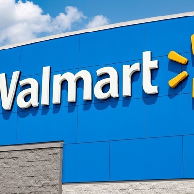 Walmart’s Secret to Success: How a Small Store Became a Retail Giant