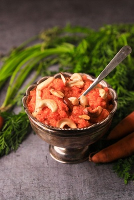 🥕 Gajar Ka Halwa (Carrot Halwa) — Classic Indian Dessert