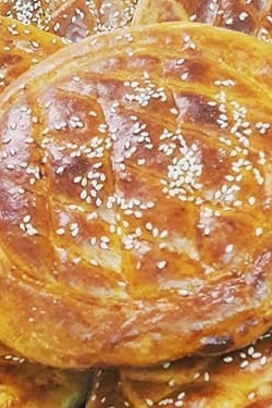 Authentic Iranian Bread Recipe: Traditional Feteer for Iftar and Friendly Gatherings