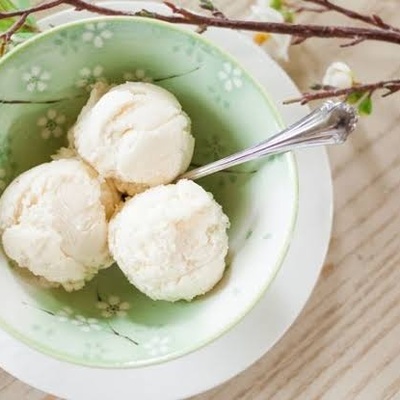 The Easiest Way To Make Homemade Vanilla Ice Cream