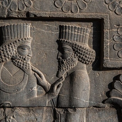 A Look at the Unique Collection of Architects’ Signatures at Persepolis / Traces of Ancient Picassos in the Magnificent Iranian Monument + Photos
