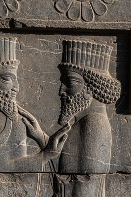 A Look at the Unique Collection of Architects’ Signatures at Persepolis / Traces of Ancient Picassos in the Magnificent Iranian Monument + Photos