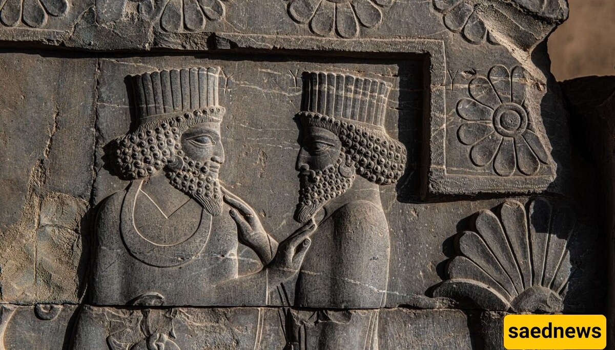A Look at the Unique Collection of Architects’ Signatures at Persepolis / Traces of Ancient Picassos in the Magnificent Iranian Monument + Photos