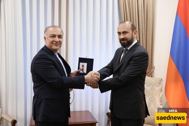 Armenia’s Foreign Minister Honors Iran’s Outgoing Ambassador with Friendship Medal