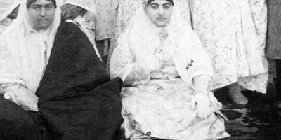 Today’s Historical Frame / A Journey to the Qajar Era from Mirza Ali’s Rocking Throne to Naser al-Din Shah’s Dervish Daughter + Photos