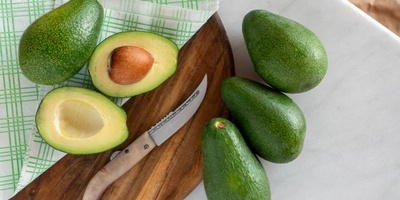 Easy Ways to Ripen an Unripe Avocado: From Paper Bags to Bananas and Apples
