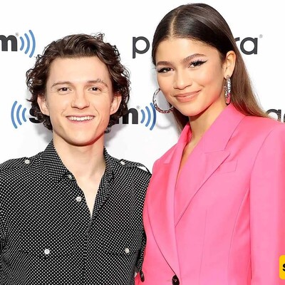 Zendaya Is Undoubtedly Tom Holland's Biggest Supporter : Delivering Heartful Gifts for Final Romeo & Juliet Show