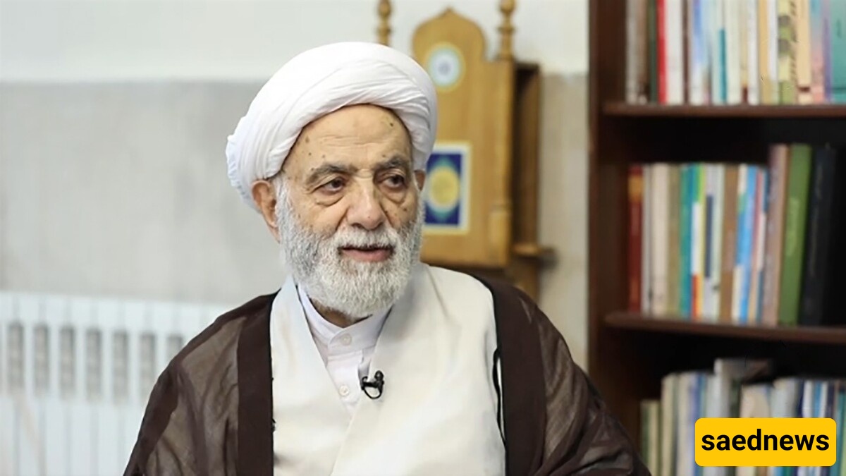 Behind Closed Doors: Photos Reveal Humble Home Life of Ayatollah Qaraati