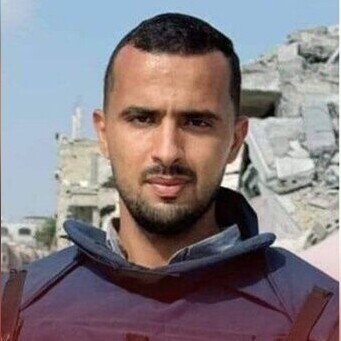 [VIDEO] Moment Al Jazeera Journalist and Cameraman Killed in Israeli Attacks in Gaza