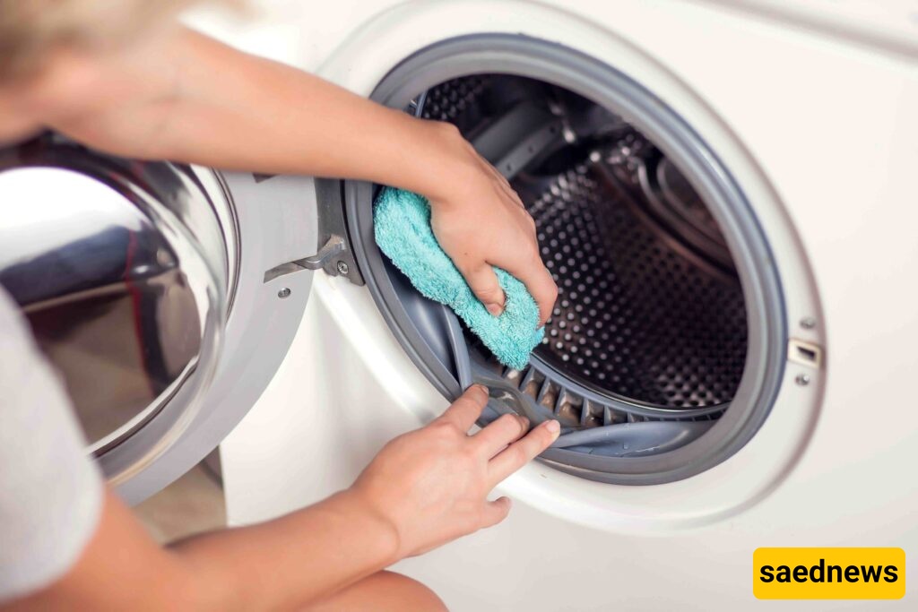 cleaning the washing machine