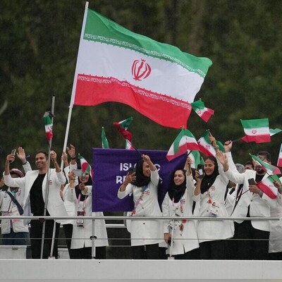 [VIDEO] Iran Shines Bright at Paris Olympics: 22-Member Delegation Takes Center Stage in Spectacular Parade of Nations!