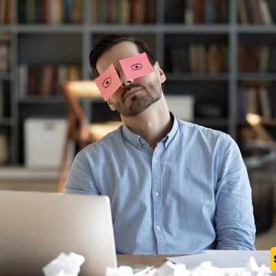 Magic Tricks to Beat Sleepiness at Work – A Must-Read for the Drowsy!