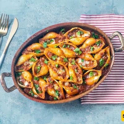 Jumbo Shell Pasta with Meat and Tomato Sauce