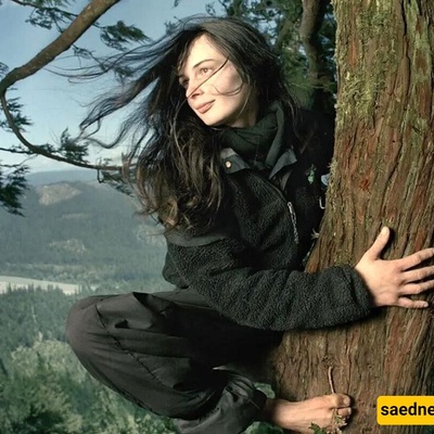 The Girl Who Spent Two Years Living in a 54-Meter-Tall Tree
