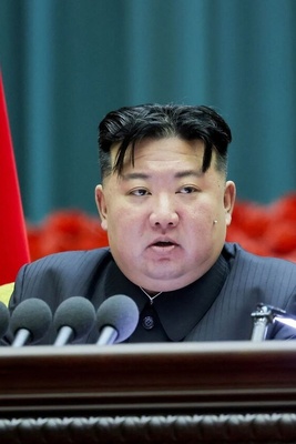 First Image of North Korea’s Nuclear Submarine Released — Is a Nuclear Conflict Approaching?