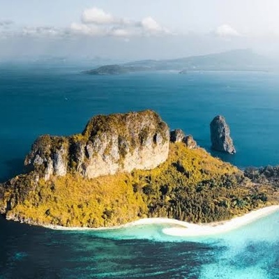 Strange Facts About the Island of Tears in the Pacific Ocean