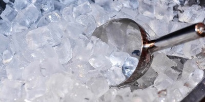 5 interesting uses and applications of ice in housekeeping and cooking