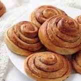 Cinnamon Rolls For Your Autumn Aesthetic + Recipe