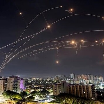 Iranian Diplomat: We Respond to the Initiator / We Hope the United States is Wise