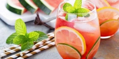 4 Refreshing Watermelon Drinks for Hot Summer Days (With Photos)