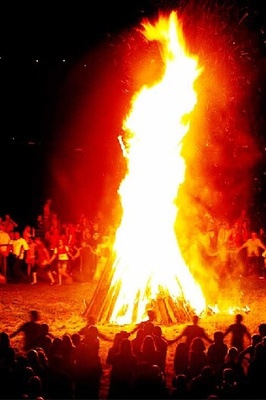 Why Does the Sadeh Festival Continue to Spark Cultural Pride?