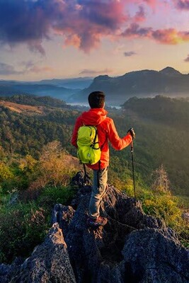 The Incredible Benefits of Morning Hiking