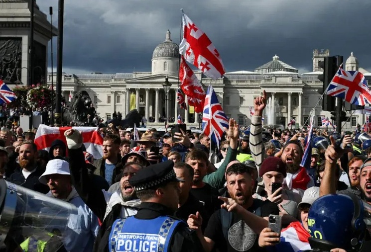 (VIDEO) London Erupts: 110,000 Marchers Clash with Police in Anti-immigration Protest; (Contains Shocking Scenes of Violence on The Streets)