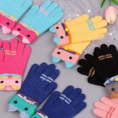 Proper Care for Knitted Gloves: A Complete Guide to Maintenance and Extending Their Lifespan
