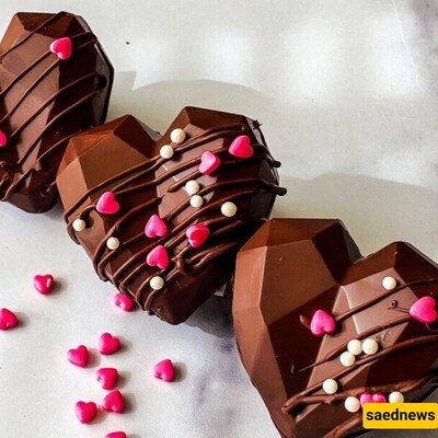 Do You Know Exactly When Valentine's Day is? / How to Make Heart-Shaped Valentine Chocolates at Home With Just One Mold and Two Easy Methods