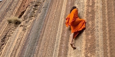 An unbelievable scene of a man walking effortlessly across a smooth mountain surface — when the human body reaches extraordinary limits