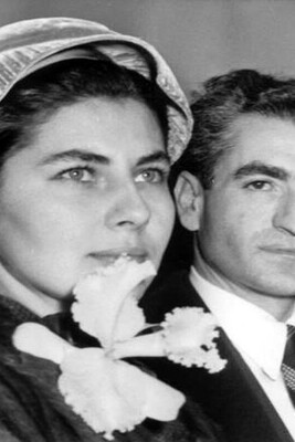 Soraya Esfandiary's 30-Kilogram Wedding Dress, Second Wife of Mohammad Reza Pahlavi + Photo