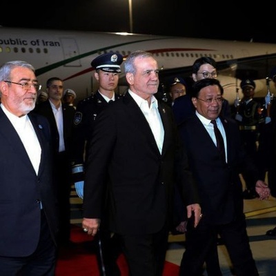 Pezeshkian, the President of Iran, who traveled to China, went to Beijing by train + video