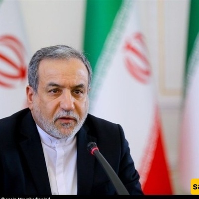 Iran Fully Prepared for Both War and Peace, Says Foreign Minister