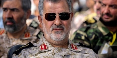 Commander-in-Chief of the IRGC Conducts Maneuver Over the Persian Gulf, Showcasing Iran’s Power in the Strait of Hormuz